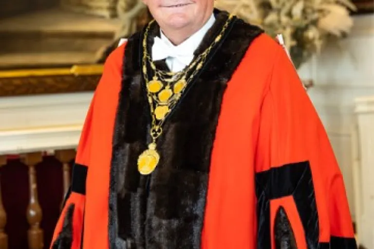 Mayor Cllr Neil Knowles
