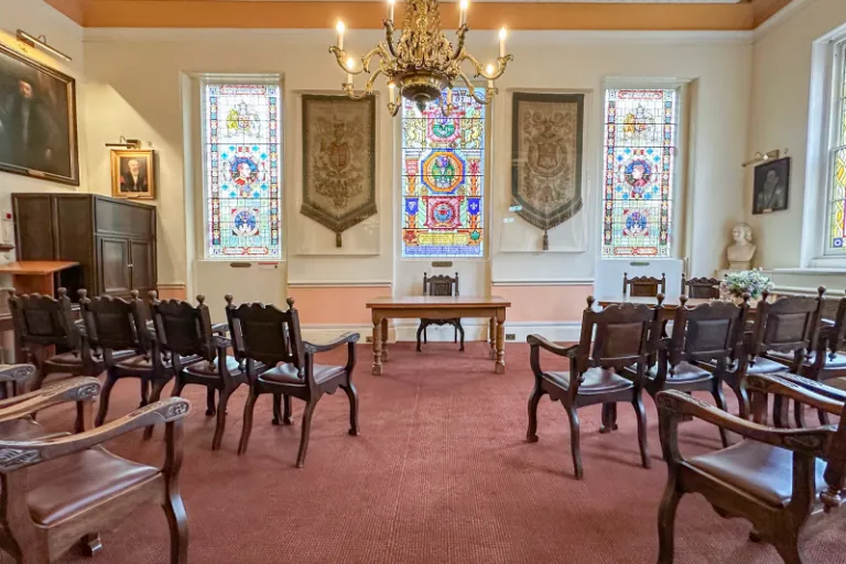 Windsor Guildhall: Ascot room, ceremony table layout