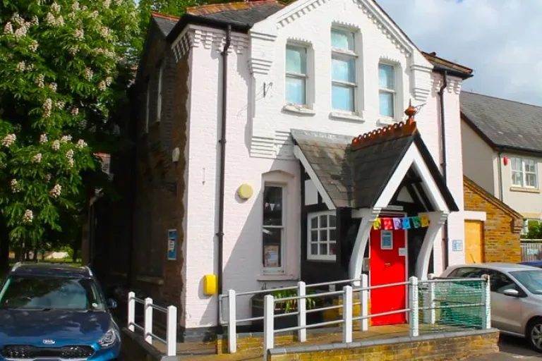 Entrance to Datchet library