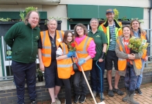 Town team members, staff from Braywick Heath Nurseries and Maidenhead Town Manger Robyn Bunyan by the planters in Frascati Way